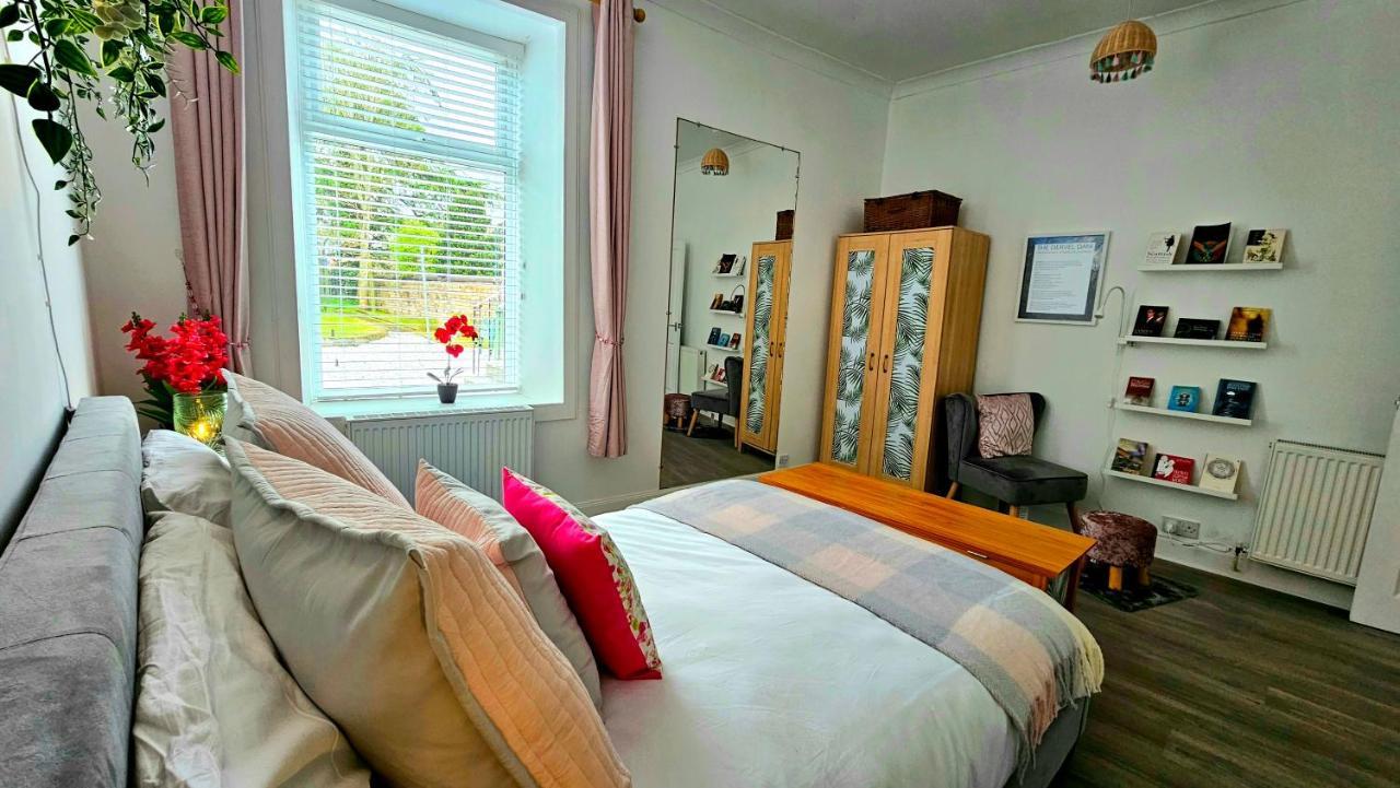 The Ferns - Shared Garden Apartment With Parking Darvel 외부 사진